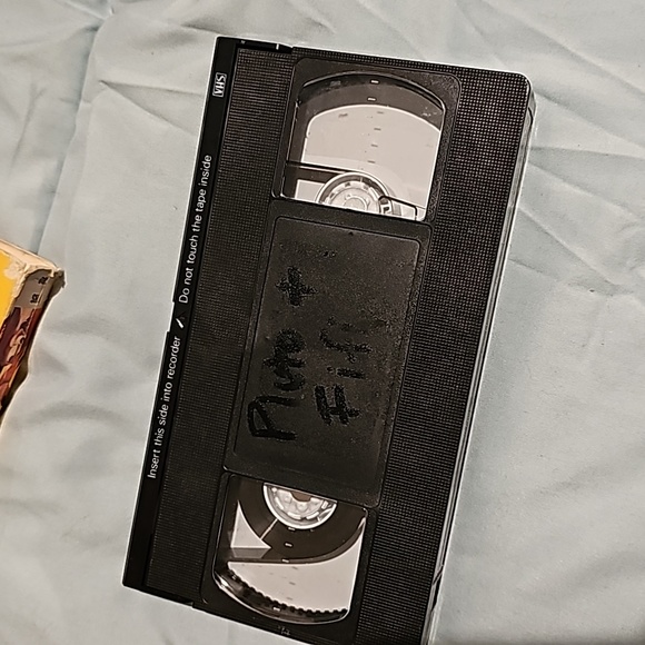 Walt Disney Cartoon Classic Here's Pluto VHS tape - Picture 11 of 12